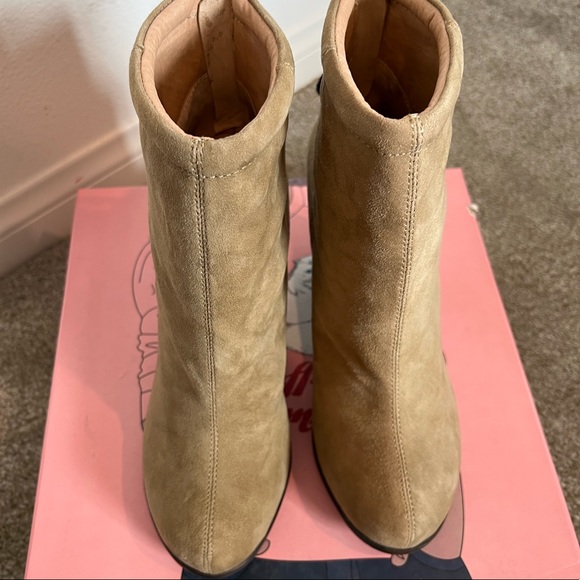 Jeffrey Campbell Rumble Suede Taupe Booties - Picture 5 of 9